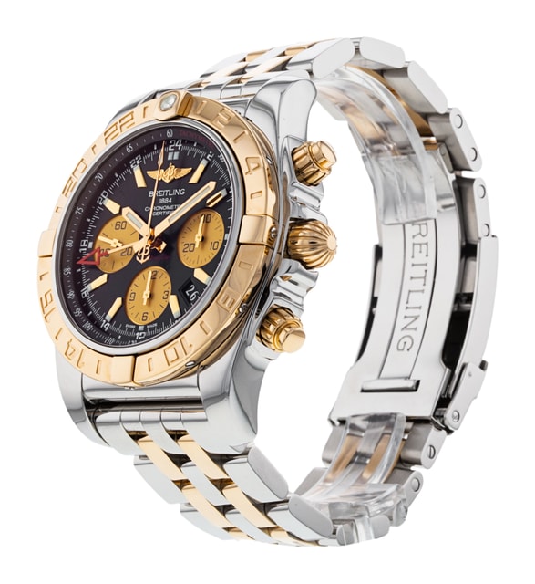Breitling Chronomat 44 GMT CB0420 Image 2